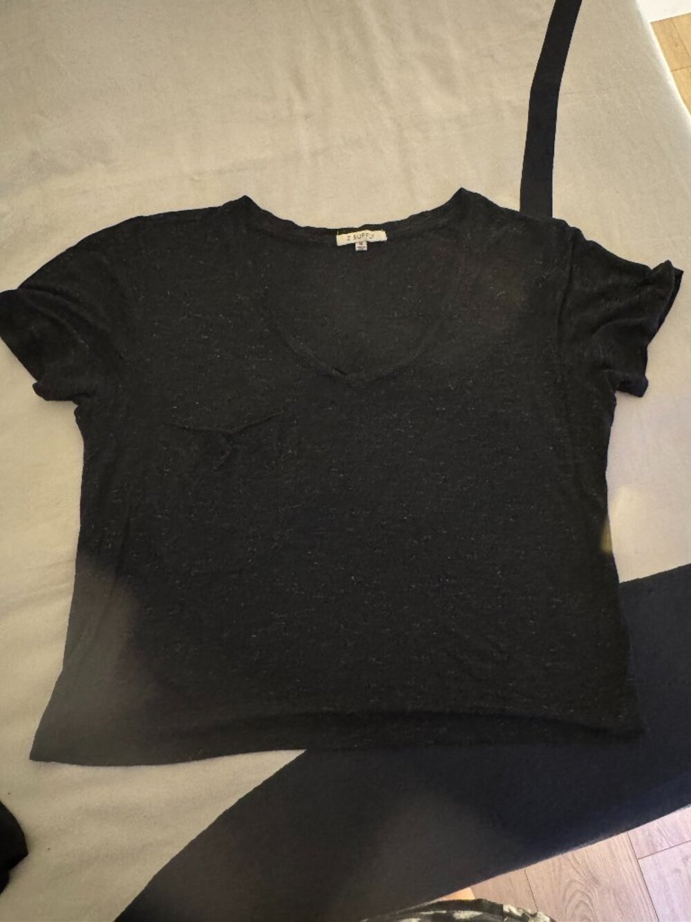 Z Supply Classic Skimmer Sparkle Tee in Black | Casual Everyday Basic M - Picture 3 of 9